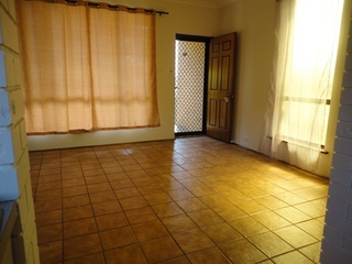 Lounge Room (2011-10-25)