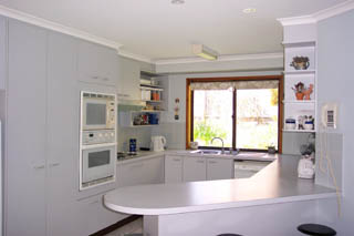 Kitchen (2002-10-01)