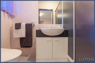 Bathroom - Self contained flat (2014-03-06)
