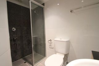 Bathroom (2015-12-02)
