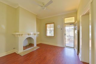 High ceiling, 36 Darling St Tamworth NSW 2340 (2017-06-23)