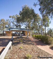 Tool shed (2008-09-25)