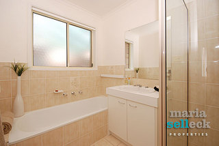 Bathroom (2009-05-14)