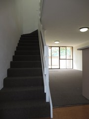 Stairwell (2014-09-24)