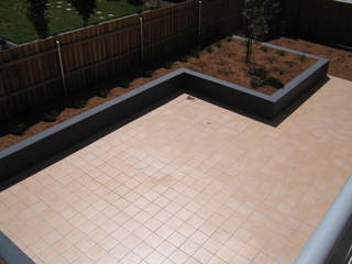 Courtyard (2004-11-17)