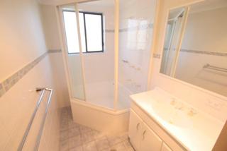 Bathroom (2014-08-07)