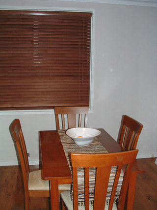 Dining (2005-11-03)