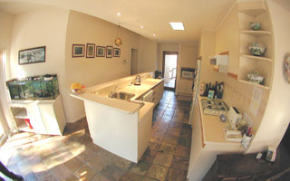 Kitchen (2002-08-01)