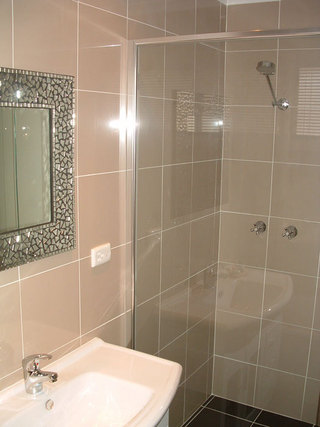 Bathroom (2005-11-08)
