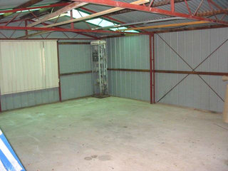 Double garage (2004-05-03)