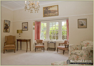 Lounge (2010-05-04)