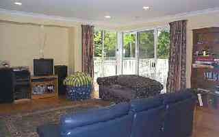 Family room (2000-11-06)