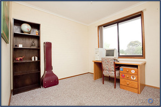 Bedroom 2 (2011-01-13)