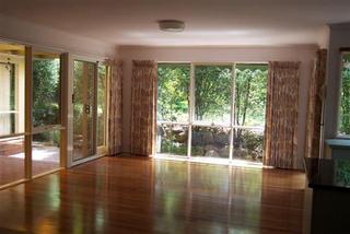 Family room (2006-01-16)