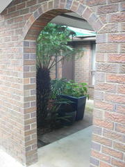 Entrance into front (2010-07-19)