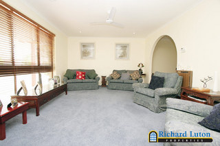Lounge (2005-11-25)