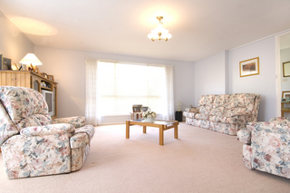 Lounge (2007-10-04)