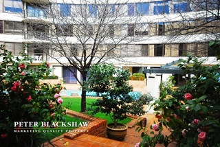 Courtyard (2013-09-12)