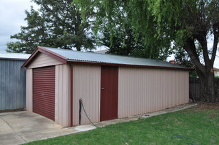 Garage (2011-02-18)