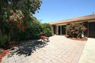 Courtyard (2007-11-14)