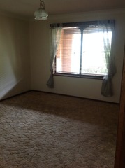 Bedroom 1 (2014-03-27)