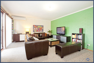 Living Room (2011-01-13)