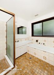Bathroom (2012-01-31)