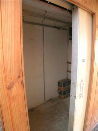 Coolroom (2008-08-05)