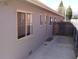 Courtyard (2004-08-05)