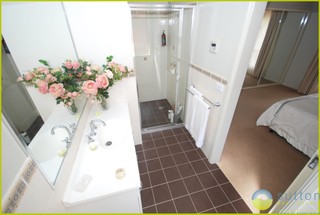 Ensuite (2015-03-11)