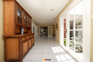 Hall (2010-10-20)