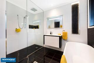 Bathroom (2015-11-18)