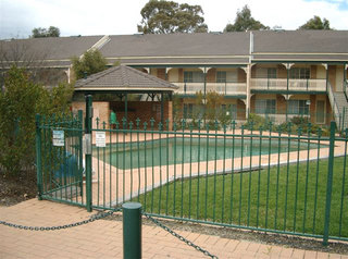 Complex pool (2005-03-16)