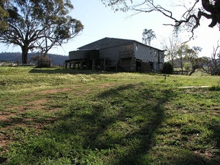 Shearing shed (2004-11-04)