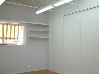 Studio (2005-04-11)