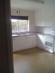 Kitchen (2012-04-27)