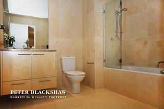 Bathroom (2012-05-31)