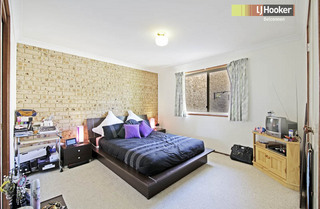 Bedroom 1 (2011-02-04)