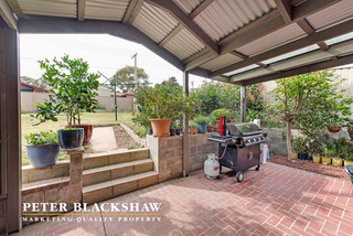 Covered entertaining area (2015-06-16)