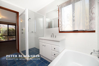 Bathroom (2013-10-01)