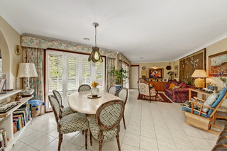 Meals / Sunroom (2011-10-13)