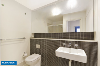 Bathroom (2013-06-04)