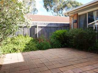 Front Courtyard (2013-11-01)