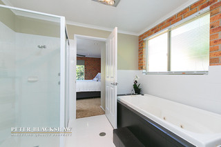 Bathroom (2015-11-27)