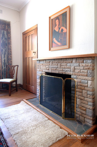 Fireplace (2006-02-16)