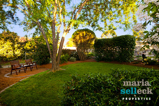 Outdoor Entertaining (2014-11-04)