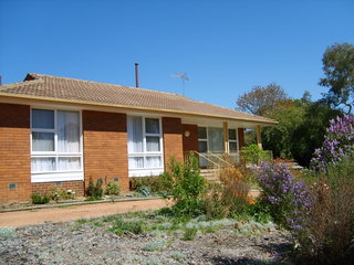 Front view (2006-10-03)