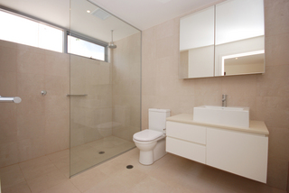 Ensuite (2009-10-13)