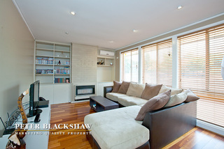 Lounge (2012-02-02)