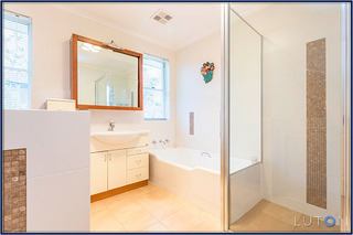 Bathroom (2014-09-03)